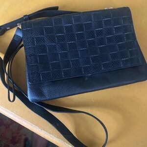 Vince Camuto
Corah
Woven Crossbody